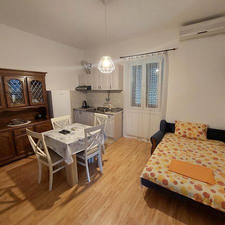 Kjara Apartments Tivat Zewnętrze zdjęcie