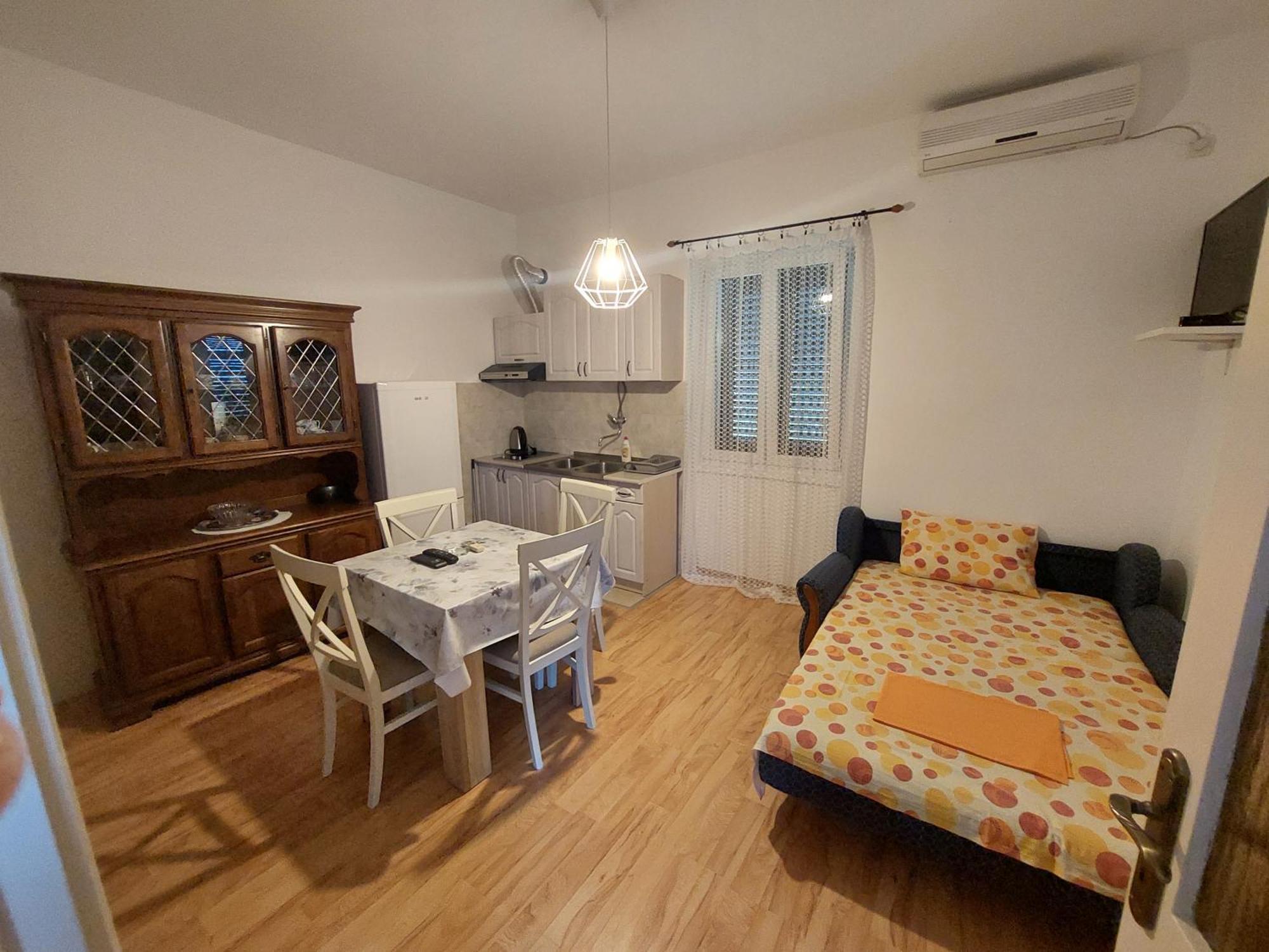Kjara Apartments Tivat Zewnętrze zdjęcie