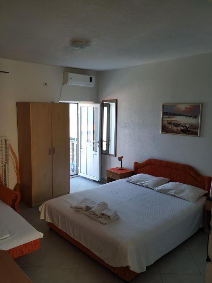 Kjara Apartments Tivat Zewnętrze zdjęcie